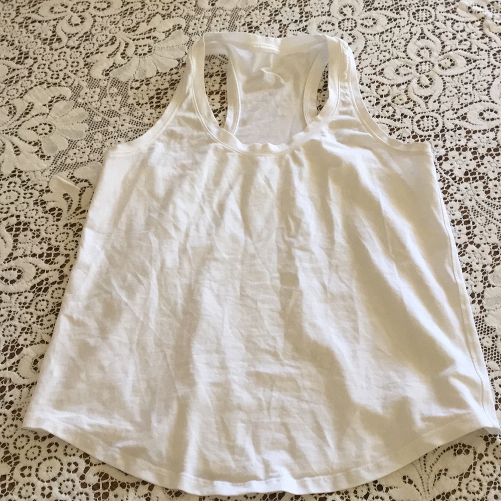 Tank top Lululemon size medium. White cotton.